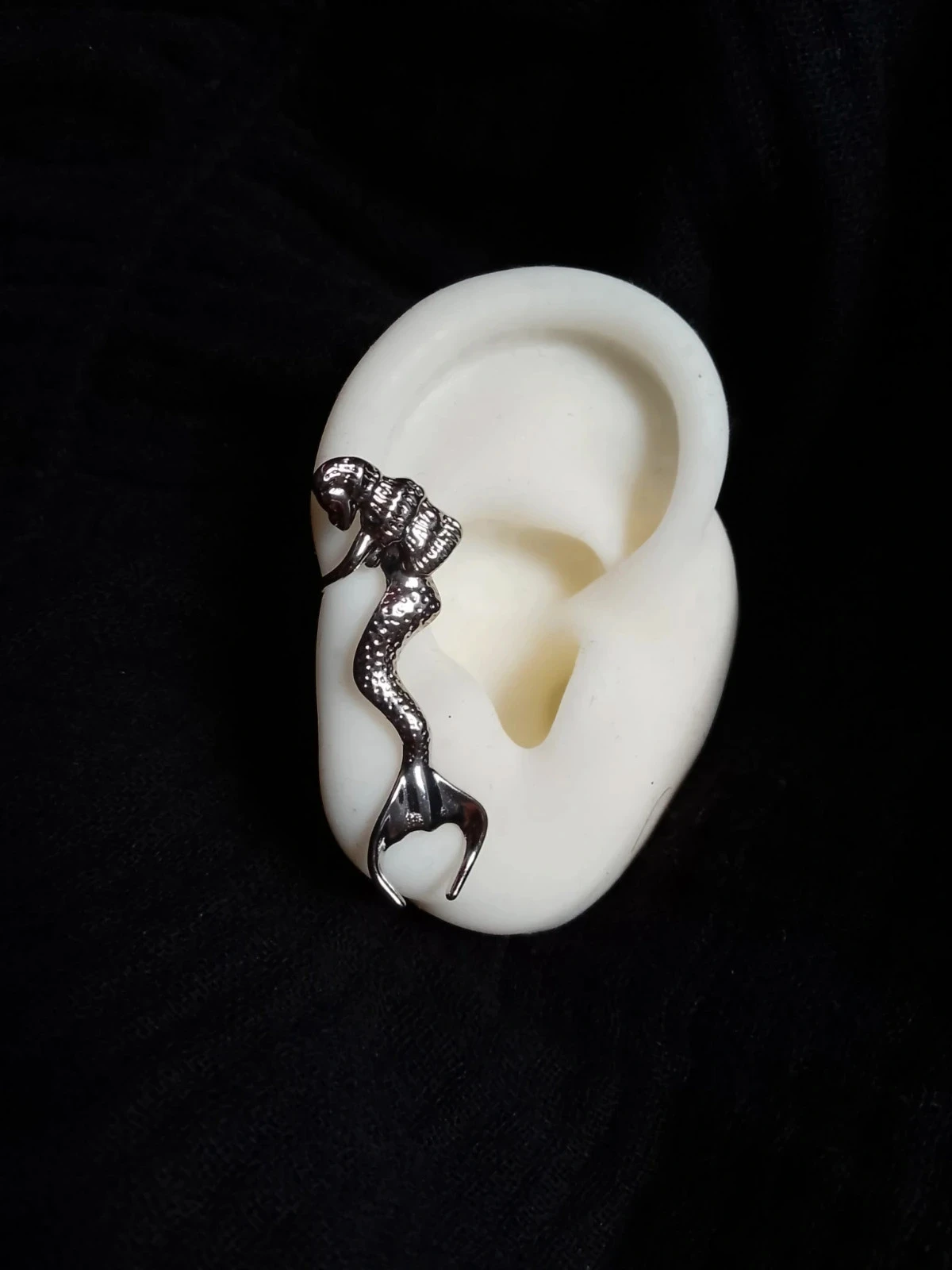Boucle d'oreille sirène argentée 1 pièce